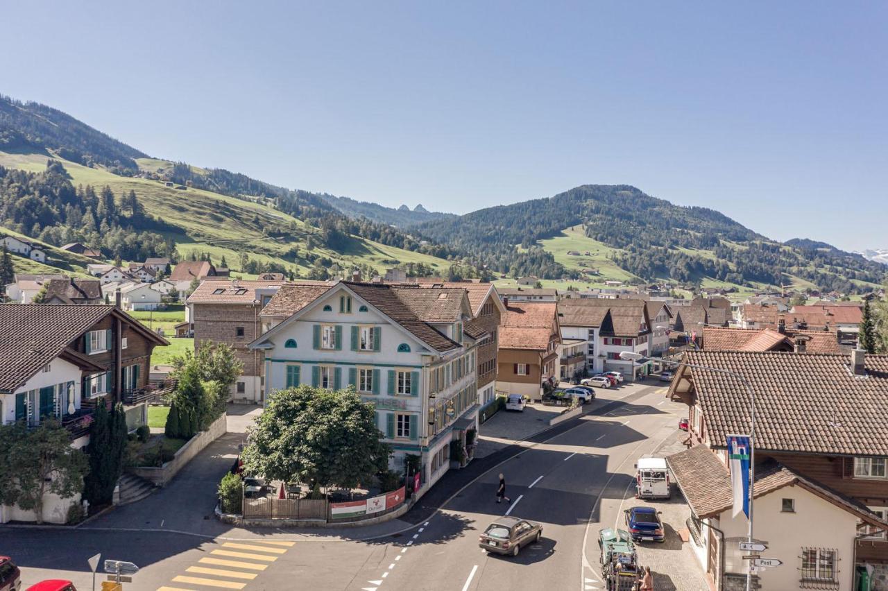 Gaestezimmer Im Dorfzentrum Rothenthurm Exterior foto